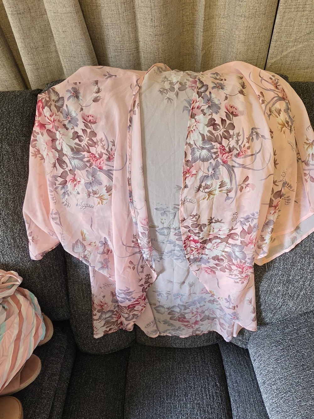 SHEIN Pink Floral Sheer Kimono Cardigan